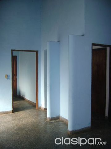 VENDO CASA EN LUQUE - EXCELENTE UBICACION! — foto 3