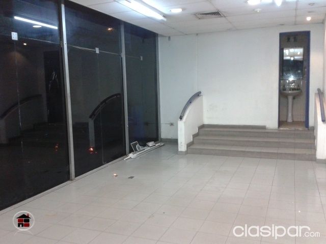Salón en esquina en el Microcentro — foto 2