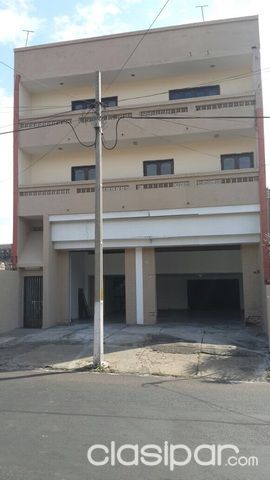 Vendo Edificio S Calle Brasil 3 Pisos con departamentos Show Room Tinglado — foto 2