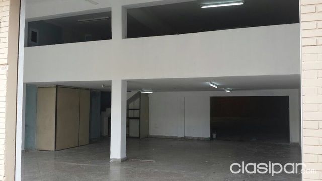 Vendo Edificio S Calle Brasil 3 Pisos con departamentos Show Room Tinglado — foto 3