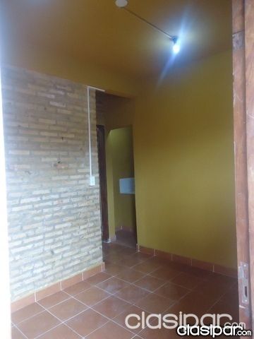 DEPTO. EN LAMBARÉ - 1 Dormitorio, Baño bien inst., Comedor, Cocina — foto 3