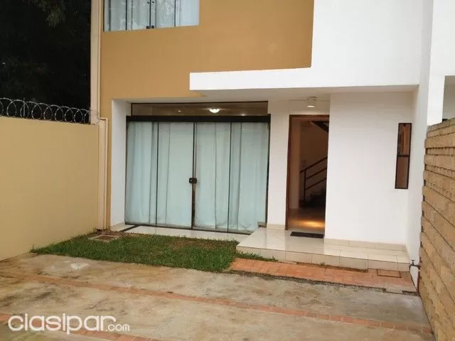 DUPLEX SEMI AMOBLADO, ZONA LUISITO DE LOMA PYTA!!! — foto 2