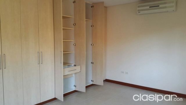 Alquilo Casa Amplia en Barrio Cerrado – Villa Morra — foto 3