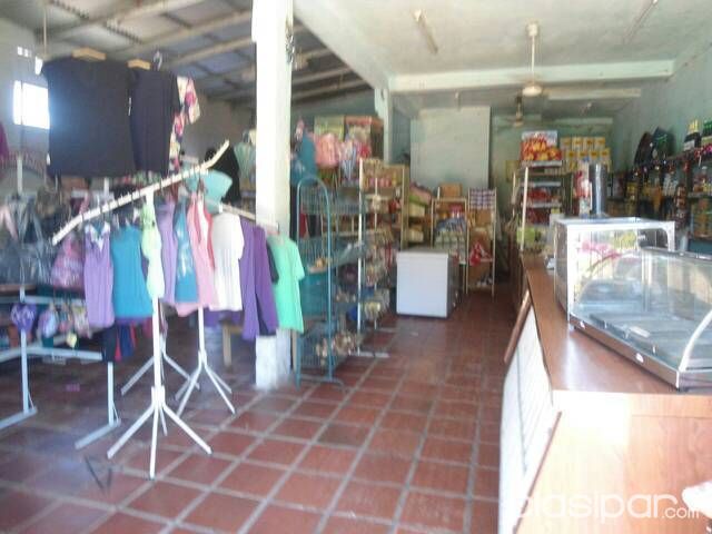 Vendo casa con dos salones zona limpio — foto 2