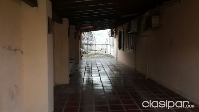 VENDO HERMOSA CASA BARRIO MBOCAYATY - ASUNCION — foto 3