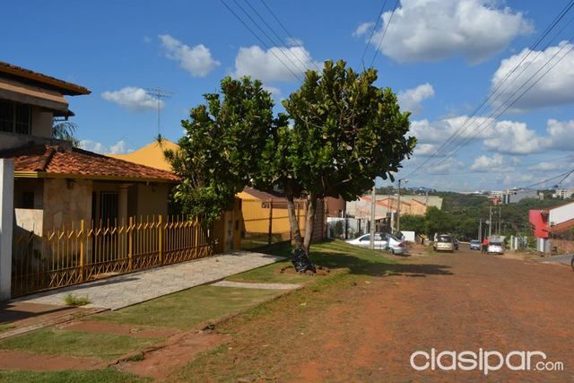 VENDE-SE CASA EN CIUDAD DEL ESTE BAIRRO BOQUEROM — foto 2