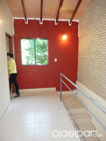 VENDO DUPLEX A ESTRENAR EN LAMBARÉ — foto 3