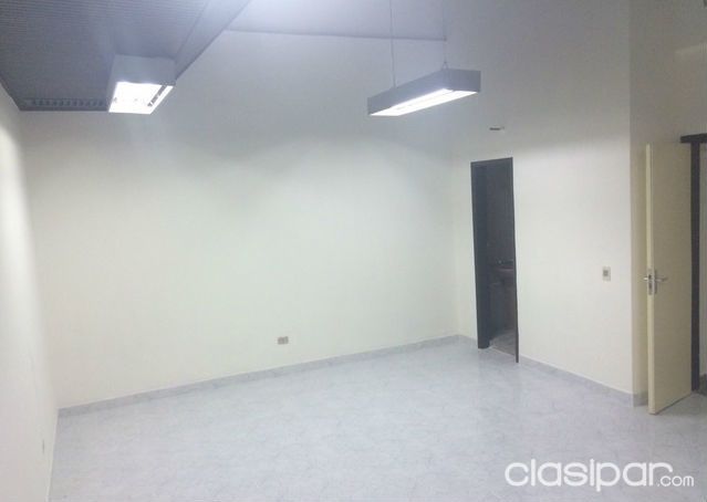 AMPLIA OFICINA A PASOS DEL MALL EXCELSIOR — foto 2