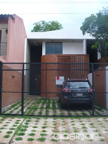 VENDO DUPLEX A ESTRENAR ZONA GARDEN-LUQUE — foto 2