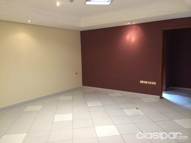 Local para Oficina y Depósito sobre Campos Cervera c Rca. Argentina — foto 3