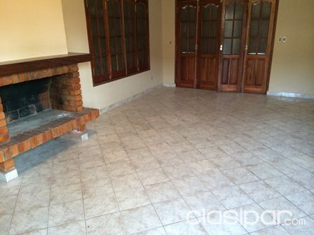 Vendo muy linda casa en Barrio Santa María — foto 2