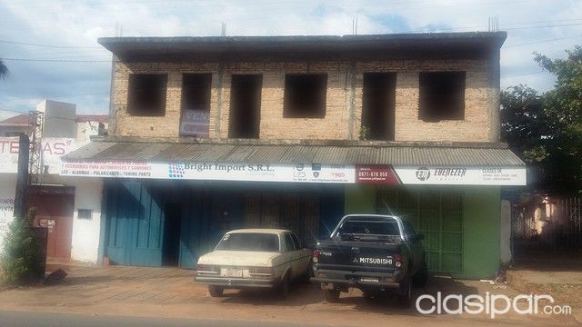 VENDO SALON COMERCIAL CON DEPARTAMENTOS EN SAN LORENZO — foto 3