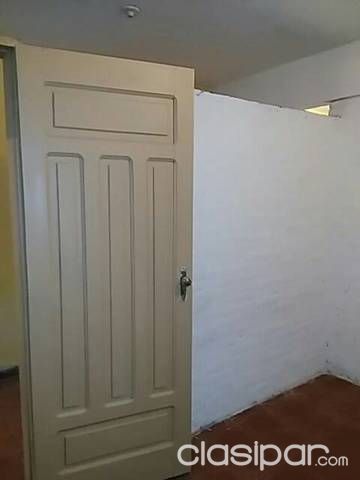 Alquiló modesto y sencillo departamento — foto 2