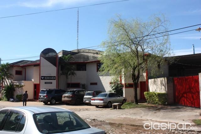 GRAN TINGLADO CON OFICINAS Y SHOW ROOM DETRAS DEL GOETHE — foto 2