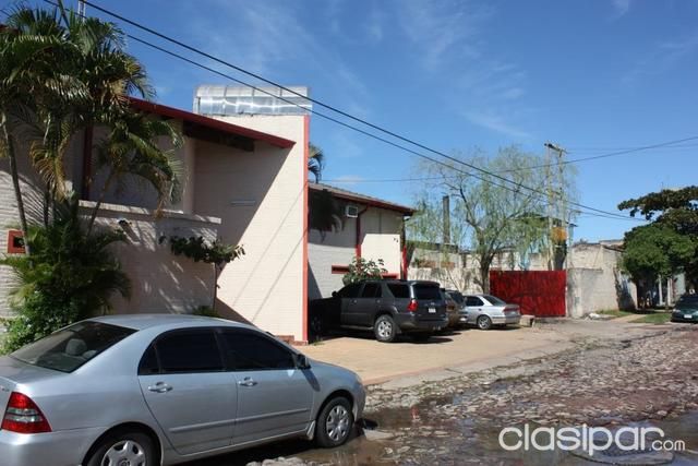 GRAN TINGLADO CON OFICINAS Y SHOW ROOM DETRAS DEL GOETHE — foto 3