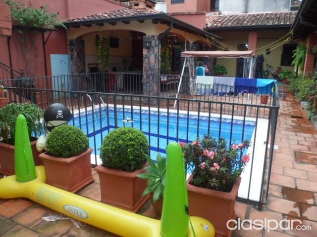 VENDO CASA COMO TERRENO EN LAS MERCEDES — foto 2