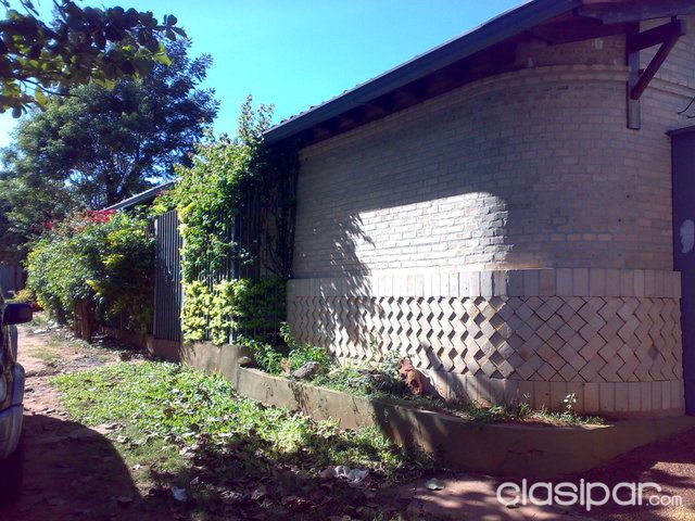 HERMOSO CHALET CON PISCINA A MINUTOS DE ASUNCION — foto 2