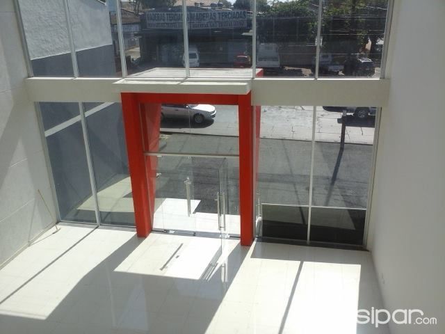 SALON comercial TIPO SHOW ROOM — foto 2