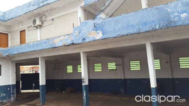 Alquilo excelente Local todo de losa especial para industria o deposito — foto 2