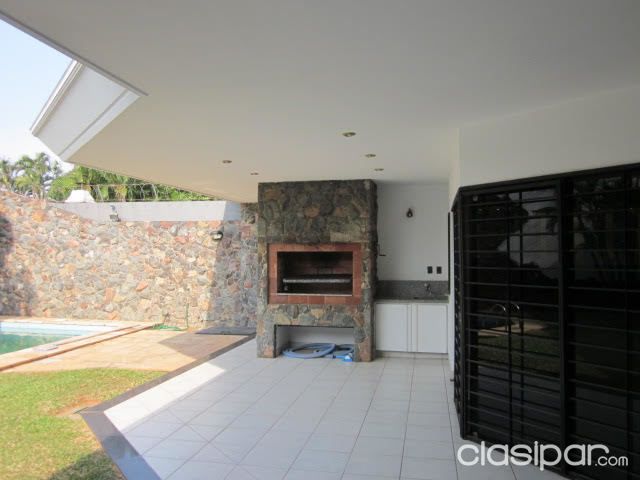 Vendo Hermosa Residencia, con Fina terminación y muy segura (Con los requerimientos de la Embajada de USA, EN CARMELITAS. — foto 2
