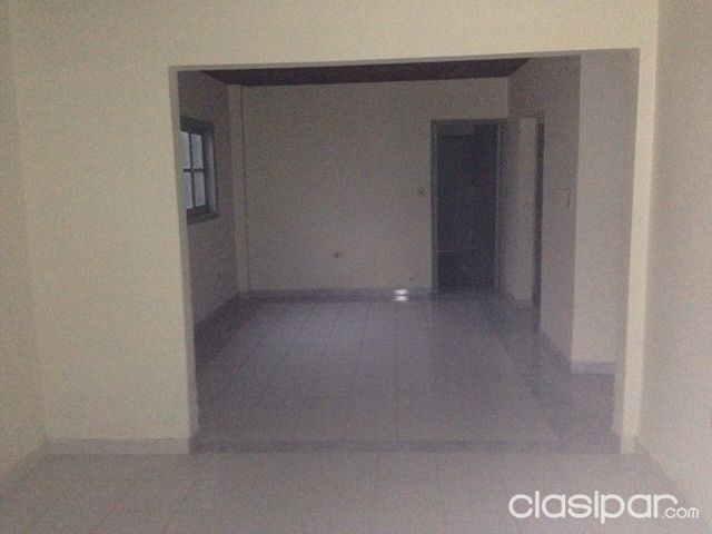 vendo casa en trinidad. a media cuadra de santisima y a 3 cuadras de la facultad de derecho UNA — foto 3