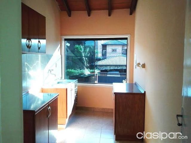 Alquilo departamento en barrio herrera! una cuadra de lillo — foto 3