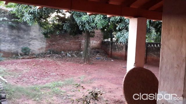 VENDO CASA LUQUE!! Excelente ubicación! — foto 3