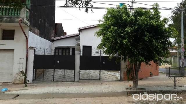 A Pasos De Universidad Americana — foto 3