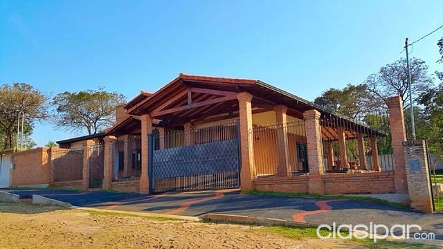 VENDO HERMOSA Y AMPLIA RESIDENCIA ESTILO QUINTA ZONA RAKIURA — foto 2