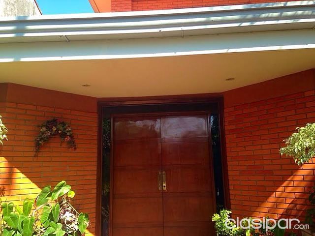 VENDO HERMOSA E IMPECABLE PROPIEDAD EN BARRIO CARMELITAS — foto 2