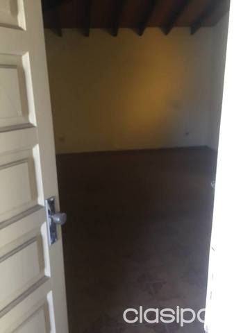 VENDO CASA A RECICLAR. HERRERA. SOBRE LA CALLE ANDRADE — foto 2
