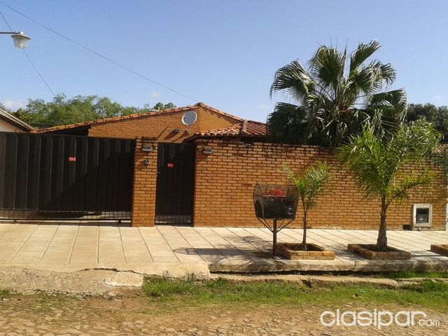 VENTA DE CASA EN MARIANO ROQUE ALONSO — foto 2