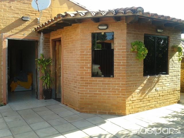 VENTA DE CASA EN MARIANO ROQUE ALONSO — foto 3