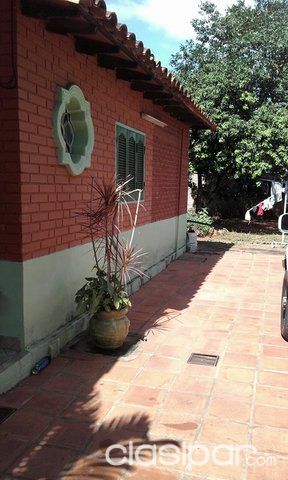 Vendo hermosa casa Zona Lambare- Avda del Yacht — foto 3