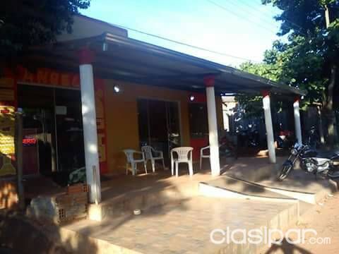 Casa con salón comercial — foto 2