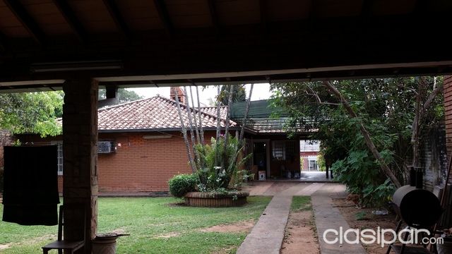 VENDO CASA ZONA LUQUE — foto 3