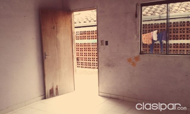 ALQUILO UN DORMITORIO ZONA BARRIO OBRERO. — foto 2