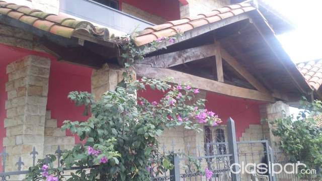 VENDO UNA HERMOSA CASA EN LIMPIO A 4 CUADRA DE ABASTO NORTE. — foto 2