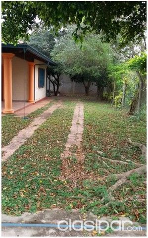 EN BARRIO CERRADO VENDO HERMOSA CASA EN YPANÈ — foto 2