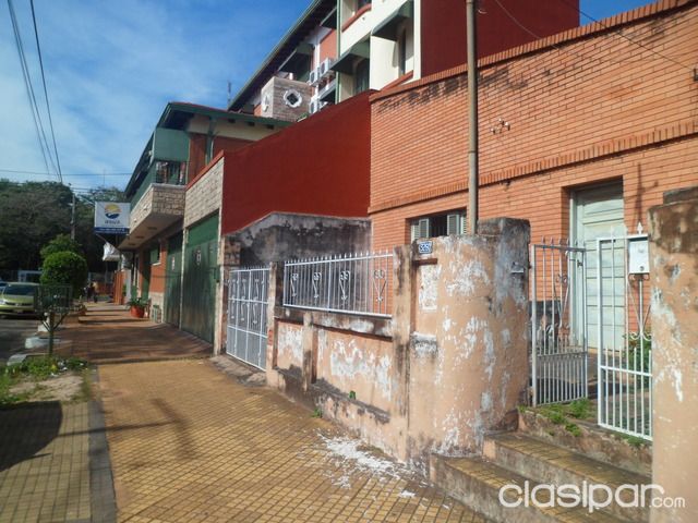 Inmueble de 300m2 con Casa a refaccionar a pasos de La Embajada de EEUU — foto 3