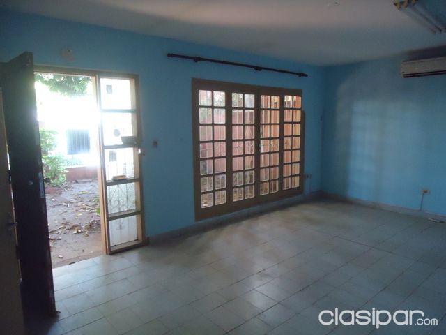 VENDO AMPLIA CASA CENTRICA - BARRIO SAN VICENTE — foto 2