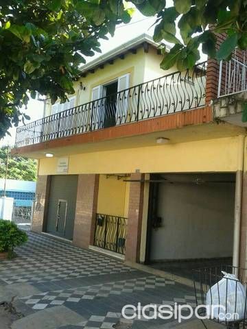 Vendo En barrio San Vicente una confortable residencia con salón y dpto independiente. — foto 2