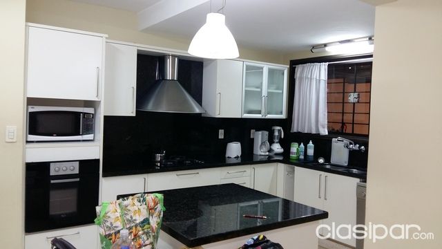 Residencia con piscina en Barrio Manorá — foto 3