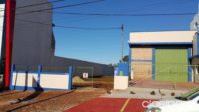 Vendo terreno con deposito a estrenar, a 5 min. del microcentro de Encarnación — foto 3
