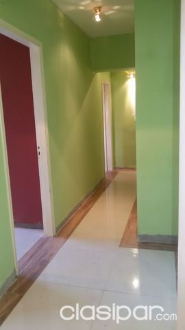 ULTIMO PISO!!!...REMATO DEPARTAMENTO CENTRICO DE 4 DORMITORIOS Y 3 COCHERAS TITULADAS!!! — foto 2