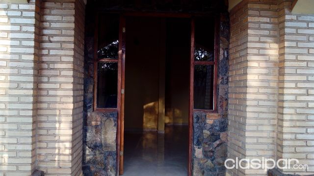 vendo casa en Laurelty,1 cuadra de la ruta — foto 3