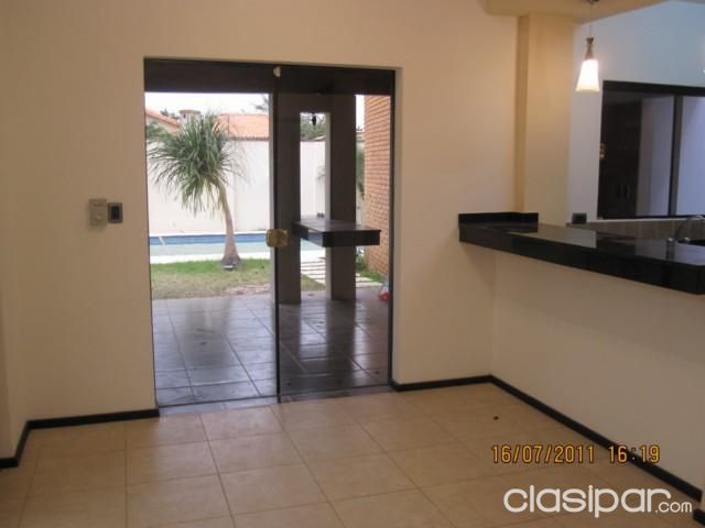 ALQUILO CASA ZONA MBURUCUYA — foto 3