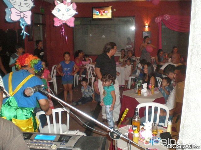 * SALON PARA EL FESTEJO DE 15 AÑOS, ANIVERSARIOS, DESPEDIDAS, CUMPLEAÑOS * — foto 2