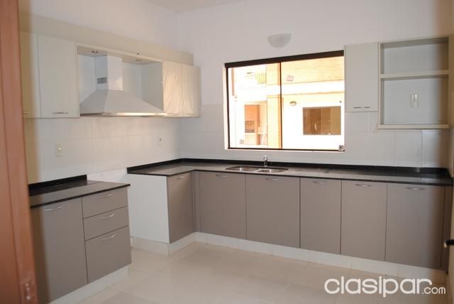 En Venta Dúplex En Barrio Cerrado En Luque. — foto 3