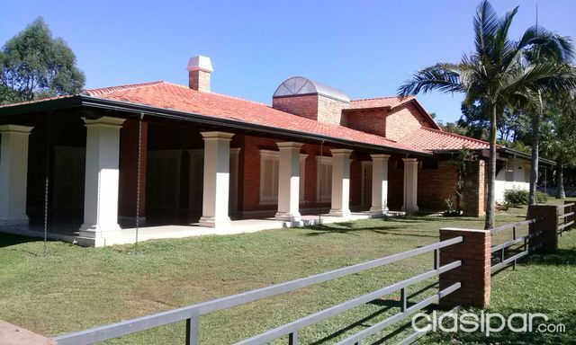 VENDO HERMOSA RESIDENCIA EN EL CLUB COUNTRY SAN BERNARDINO — foto 2